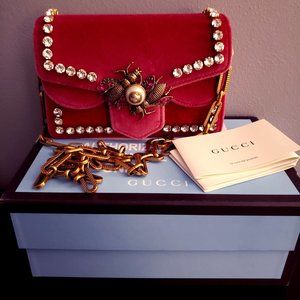 Gucci Mini Broadway Bee Raspberry Velvet Bag NIB